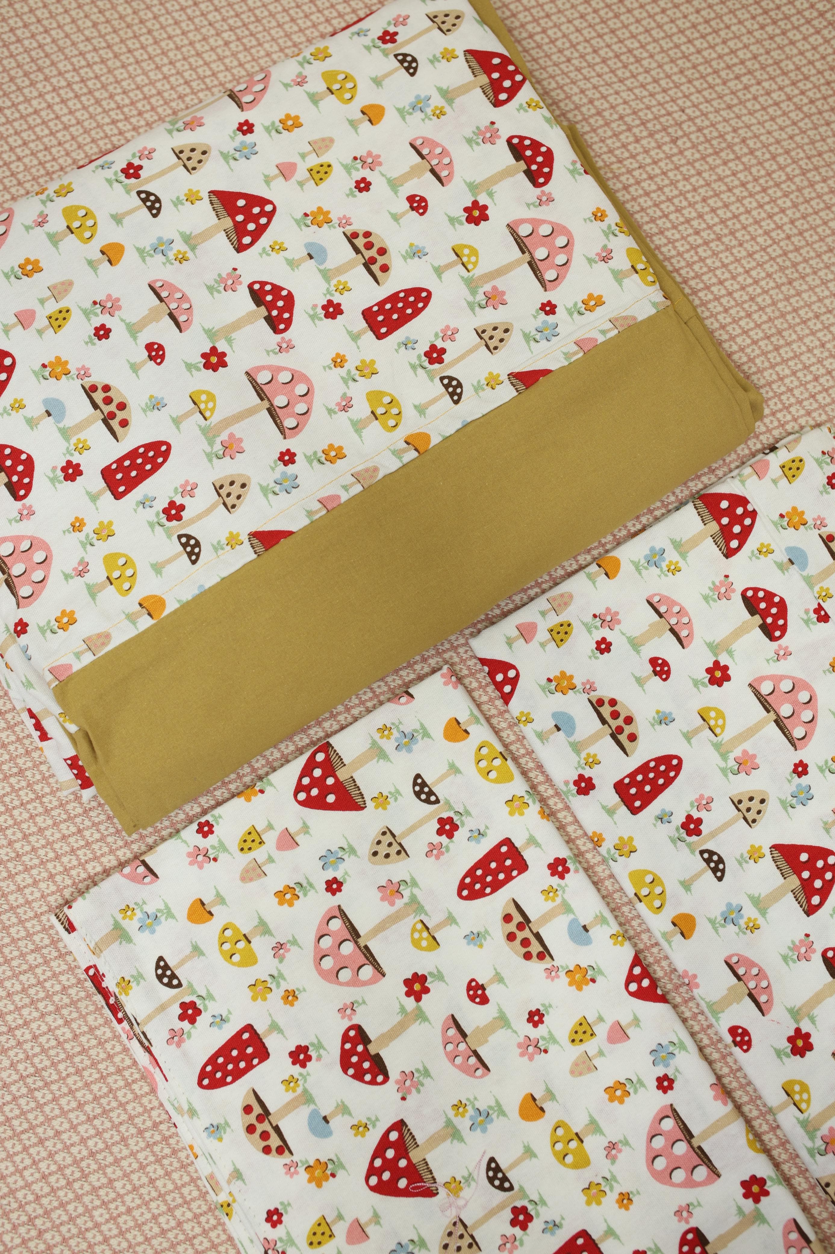 Bedsheets - King daily use border bedsheets