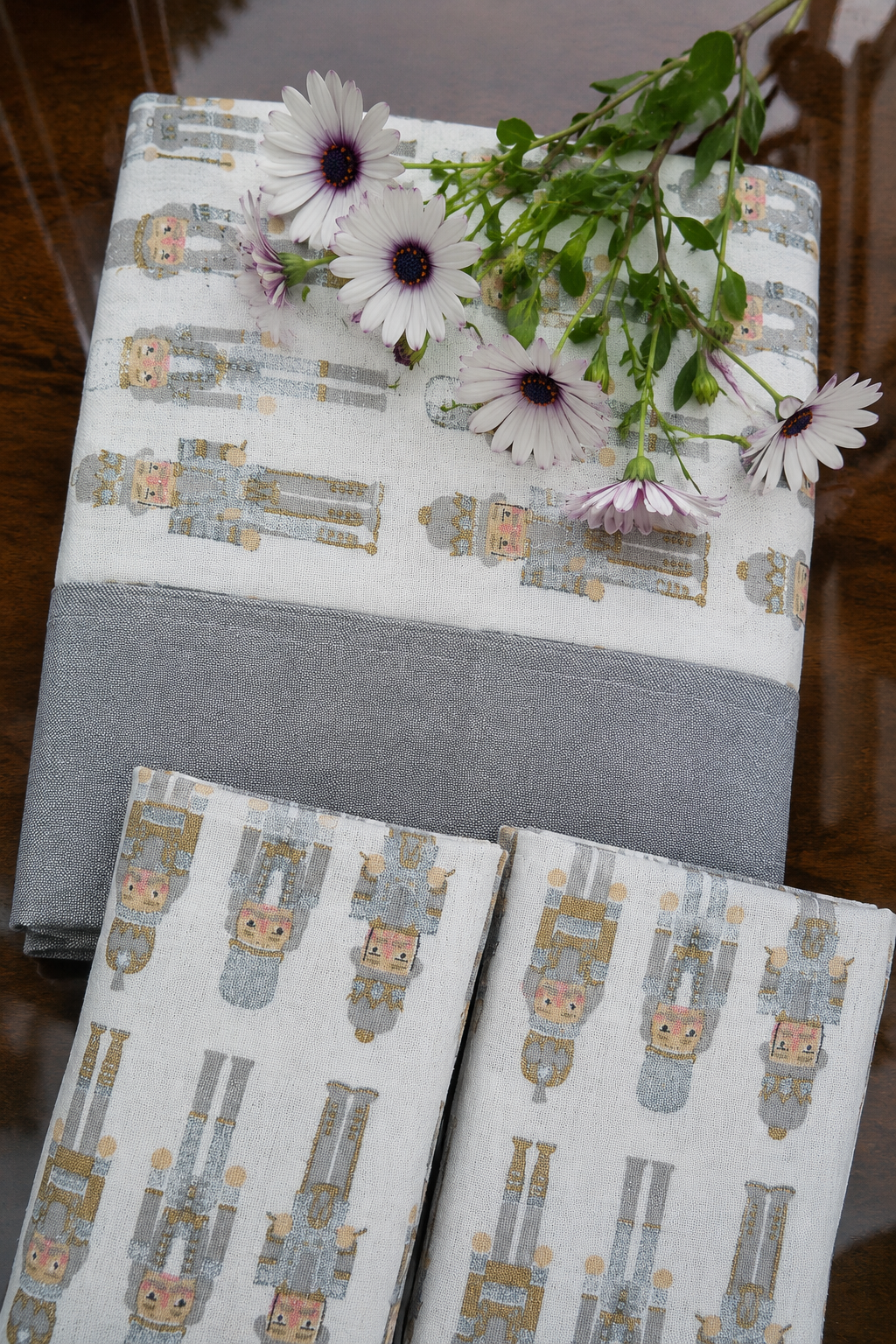 Bedsheets - King daily use border bedsheets