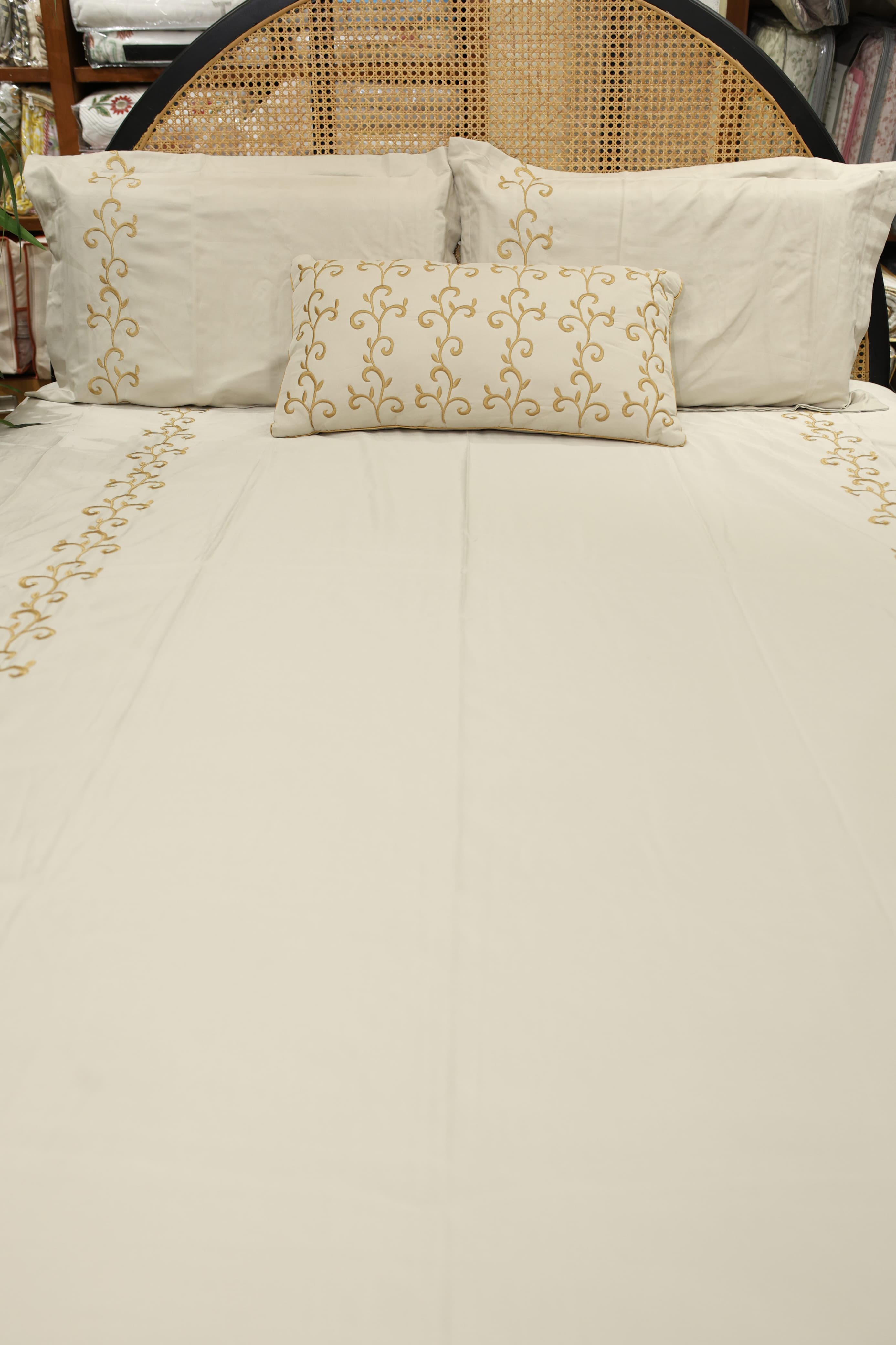 Bedding set Embroidery - King size