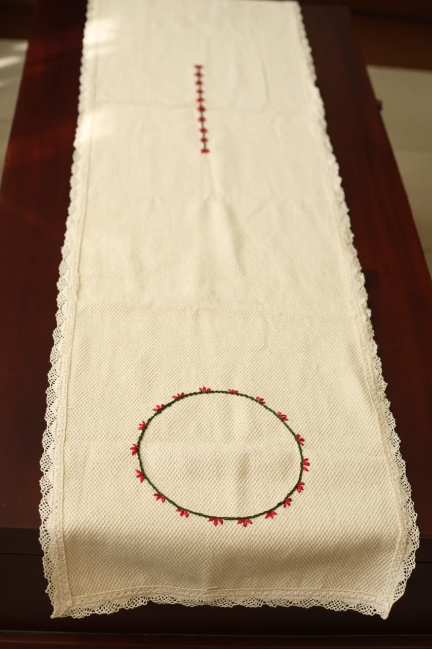 Table runner 6 seater :Xmas edition