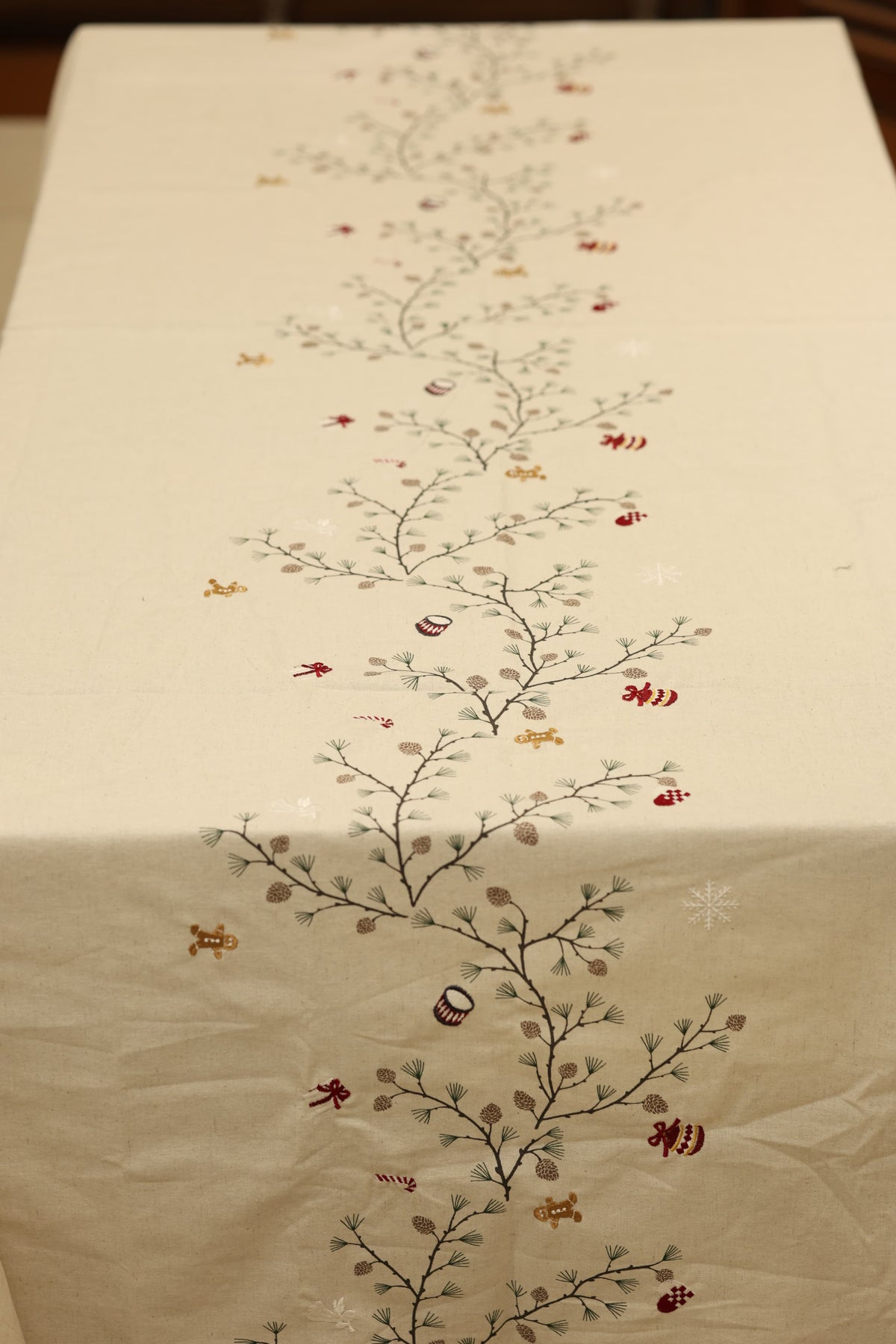 Table cloth - 6 seater embroidery and printed