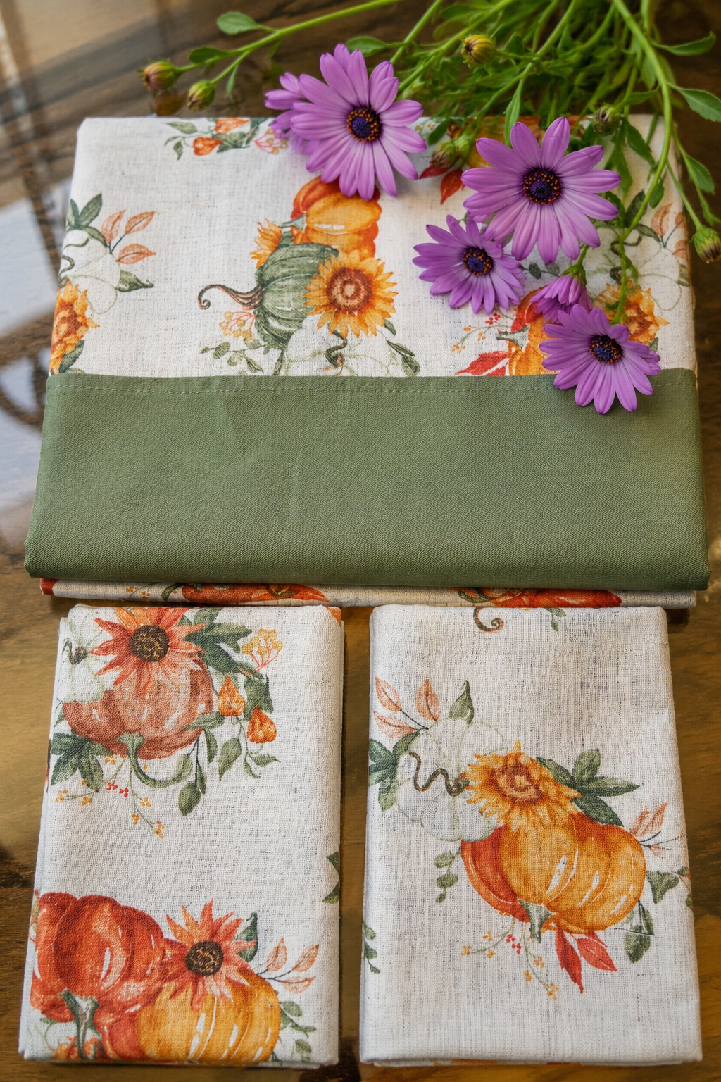 Bedsheets - King daily use border bedsheets