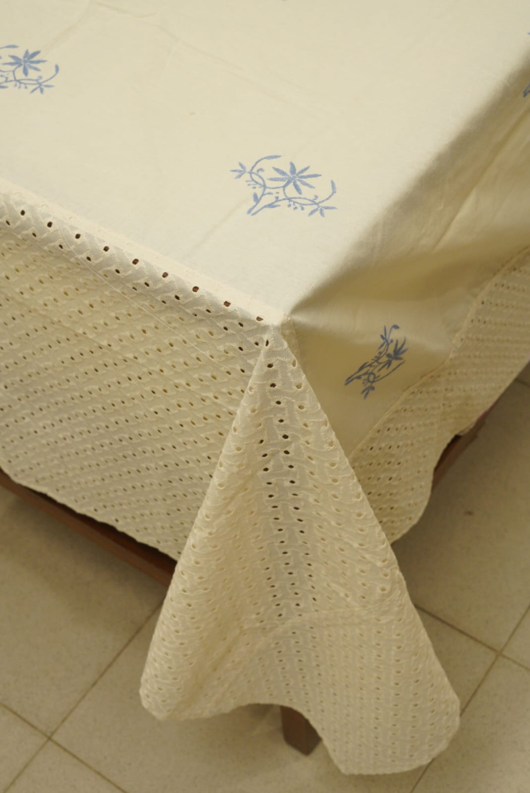 Table cloth - 6 seater
