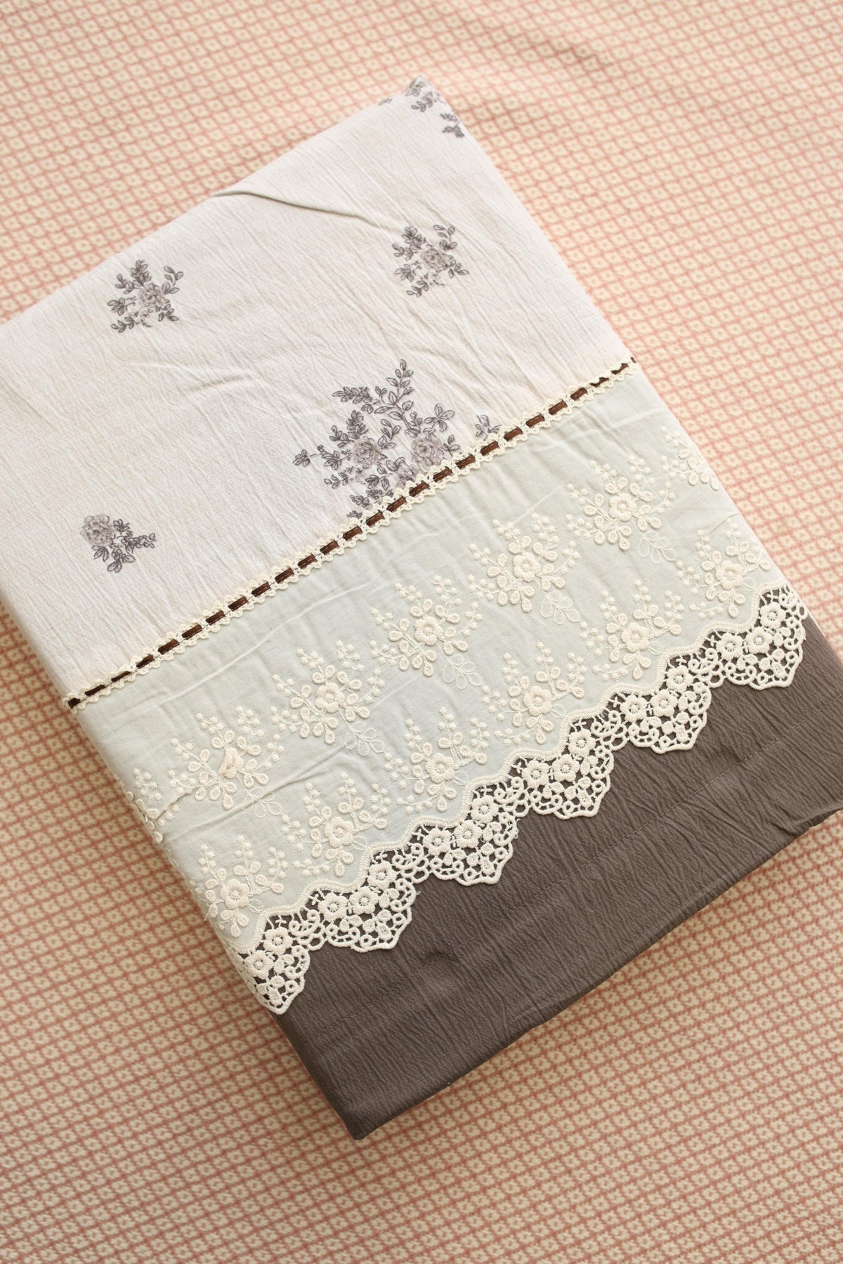 Bedsheets - Premium King soft cotton lace bedsheets majestic