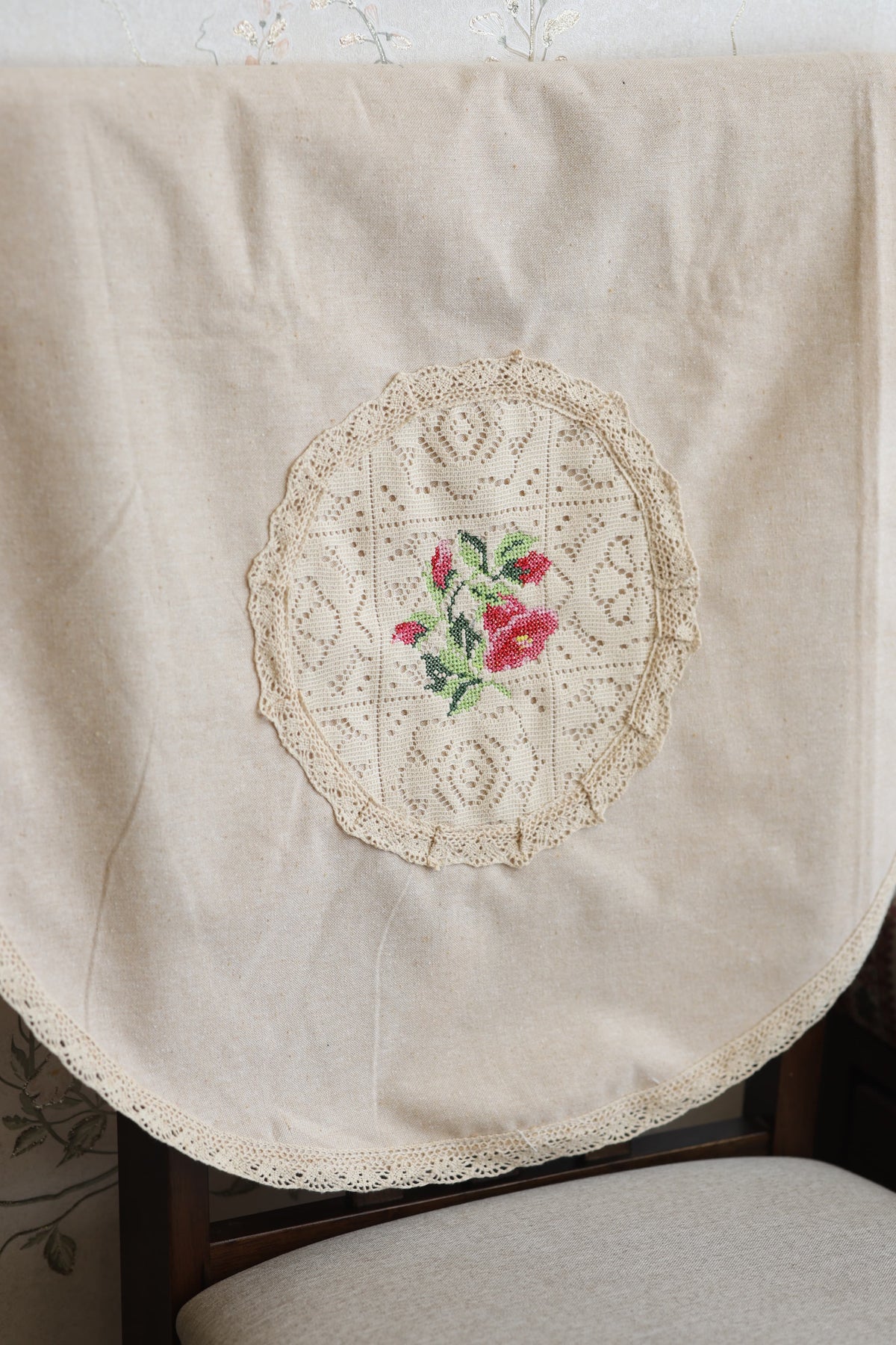 Chair / sofa back - cross stitch embroidery 3+1+1