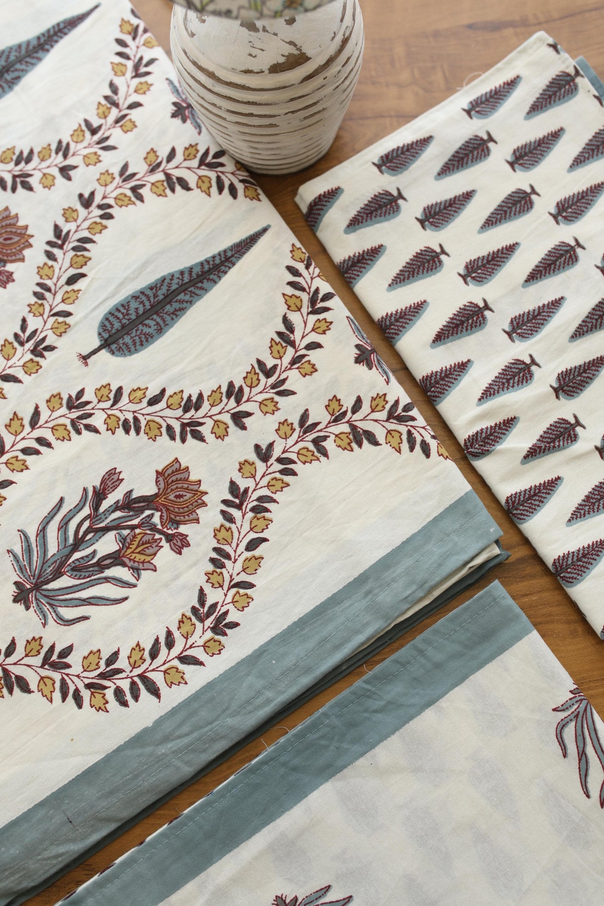 Bedsheets - Handblock queen rajwada print bedsheets