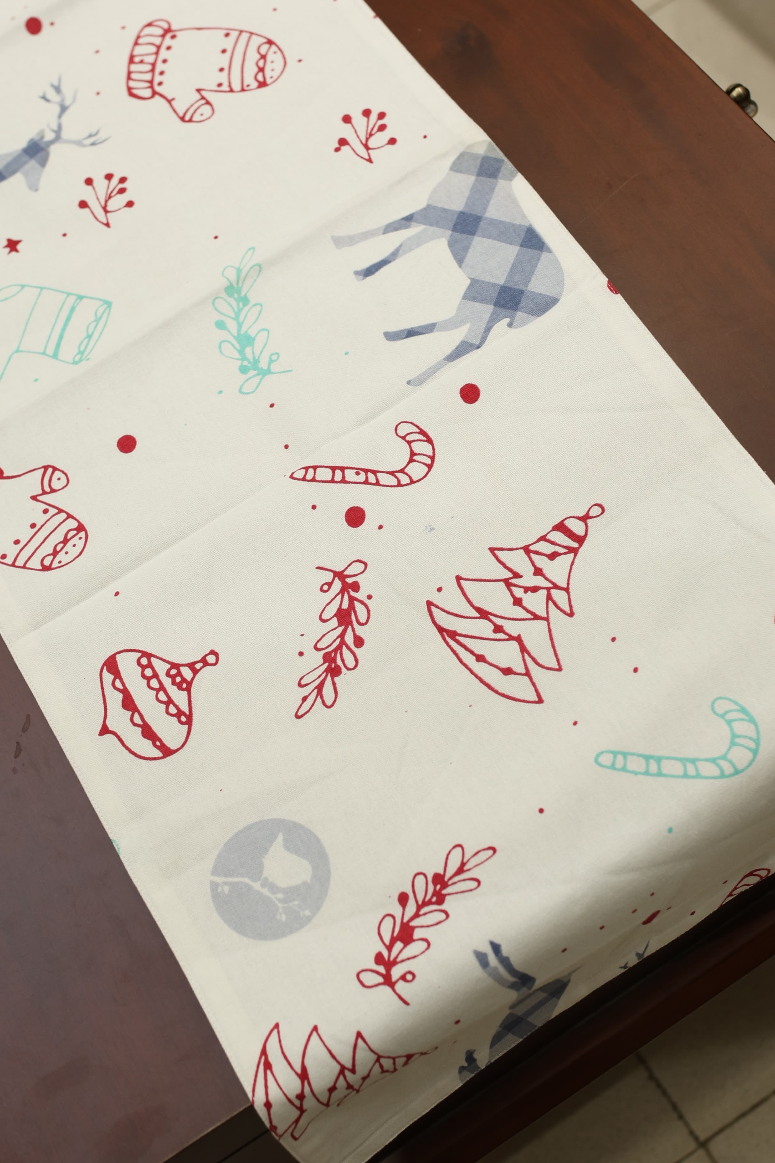 Table Runner - 4 Seater Xmas edition