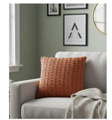 Pluchi - cushion cover knite
