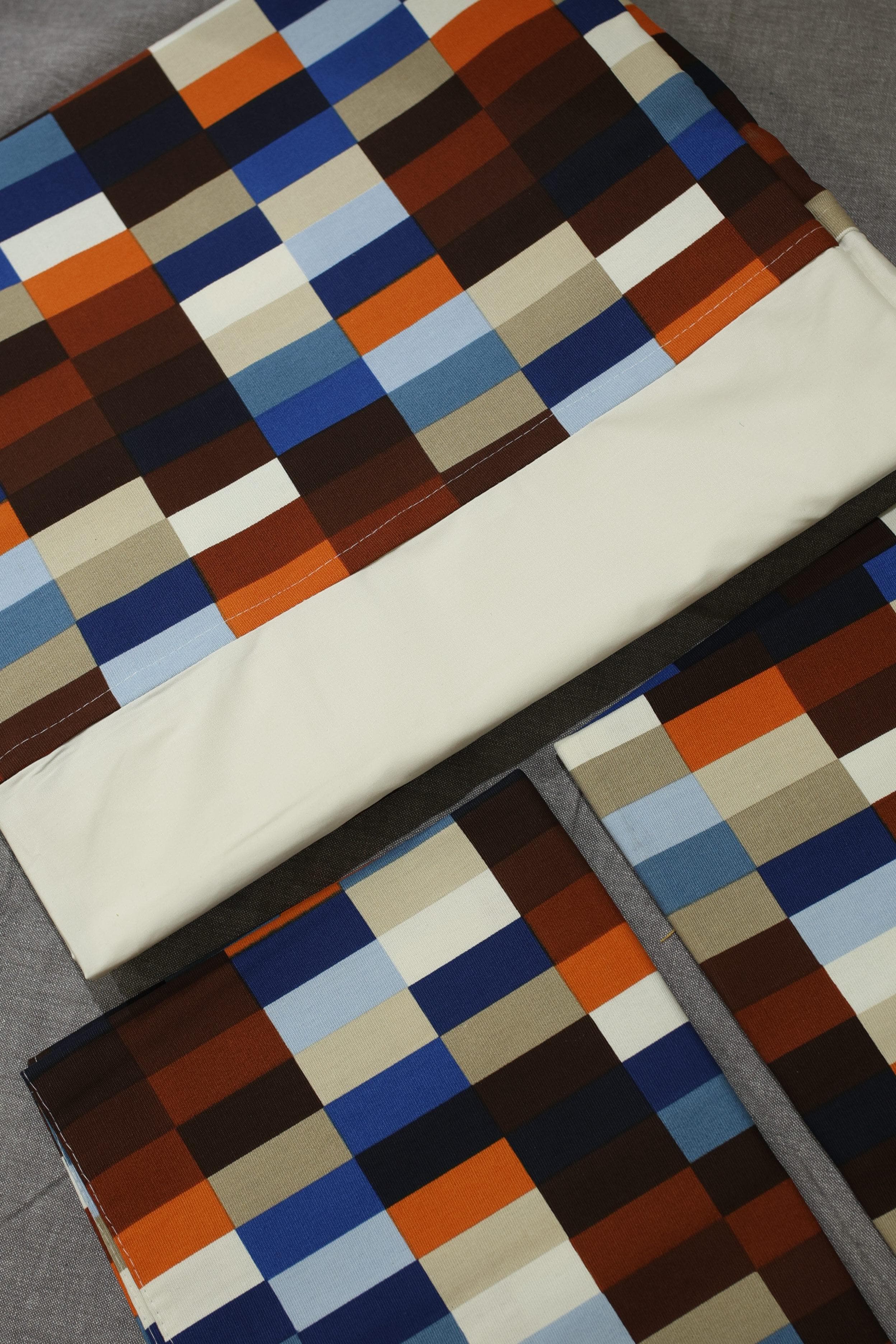Bedsheets - Queen daily use border bedsheets