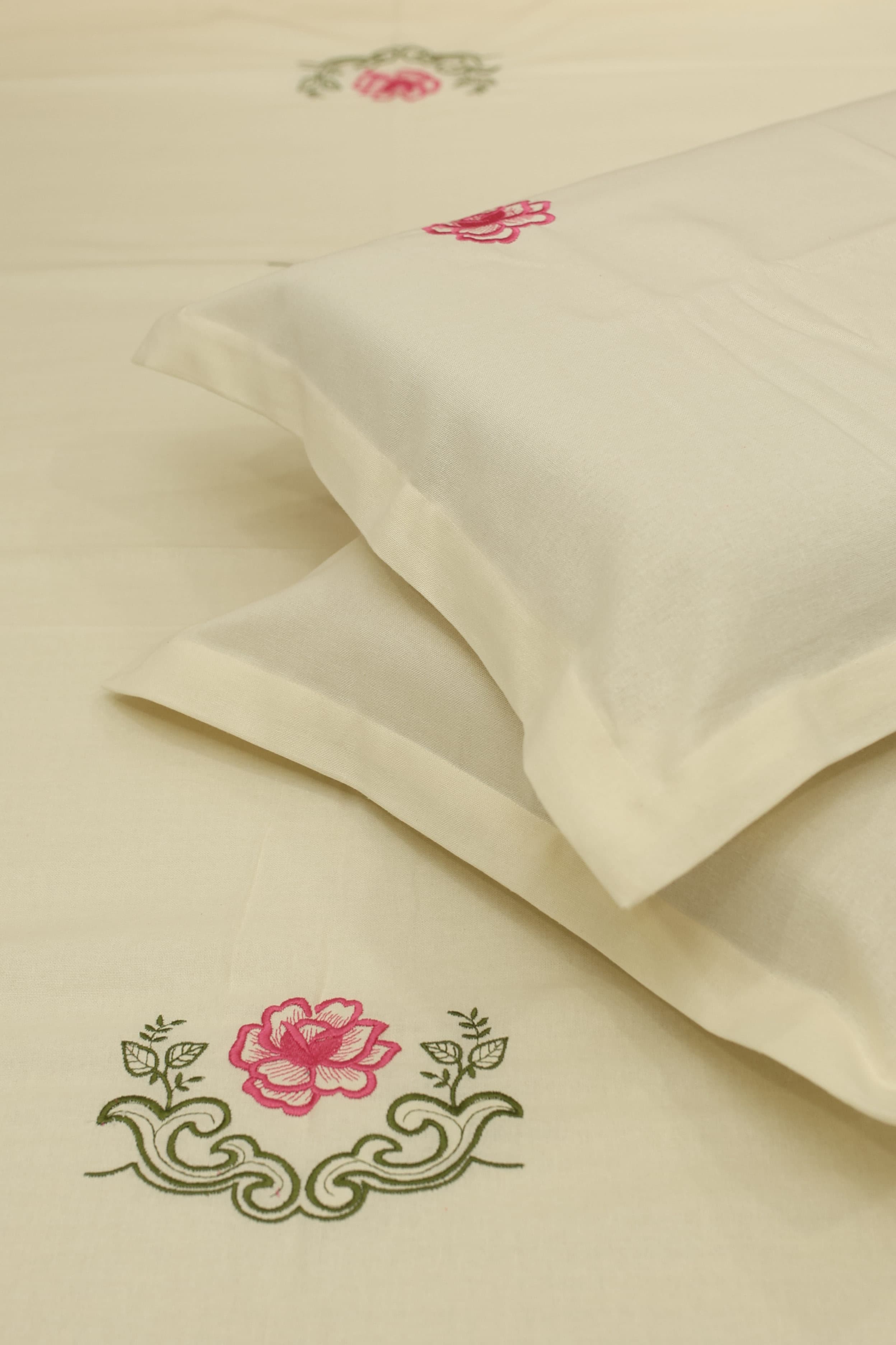 Bedsheets - Queen Premium machine embroidery bedspread off white base