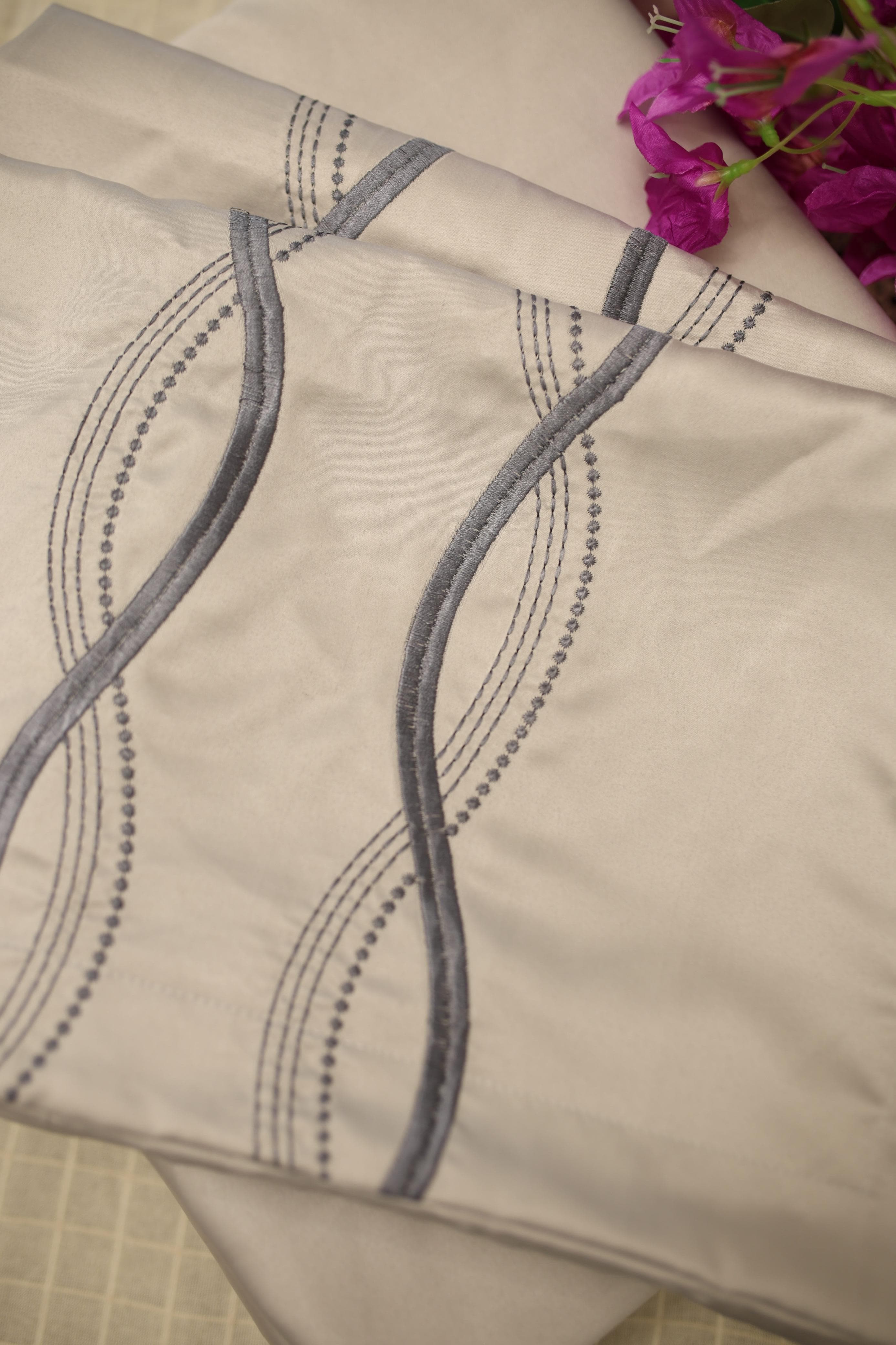 Bedsheets - Essential Queen size bedsheet